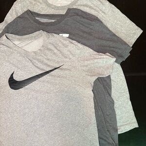 (SALE) Bundle of 3 Heather Gray and Charcoal Dri-Fit T-Shirts size Lg